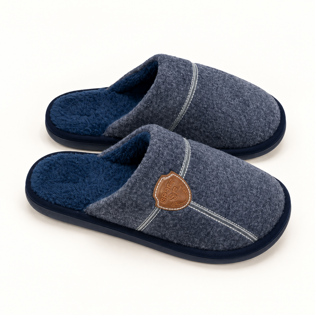 Zapatillas de estar por casa de invierno en azul marino, vista del par